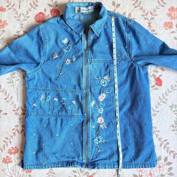 Women's Denim Embroidered Jacket - Picture 2 of 8